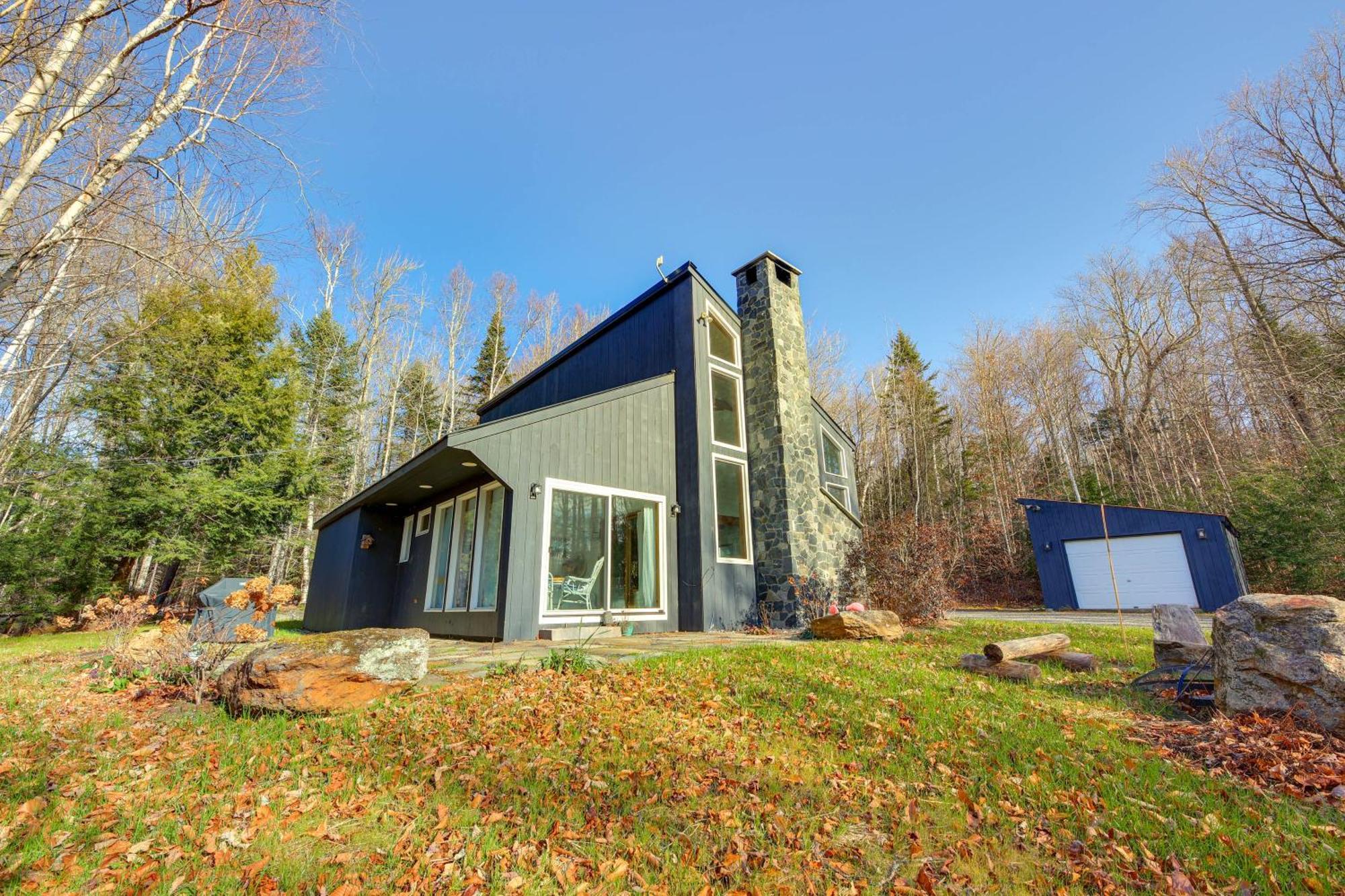 Whimsical Winhall Cottage With Private Hot Tub! Exterior photo